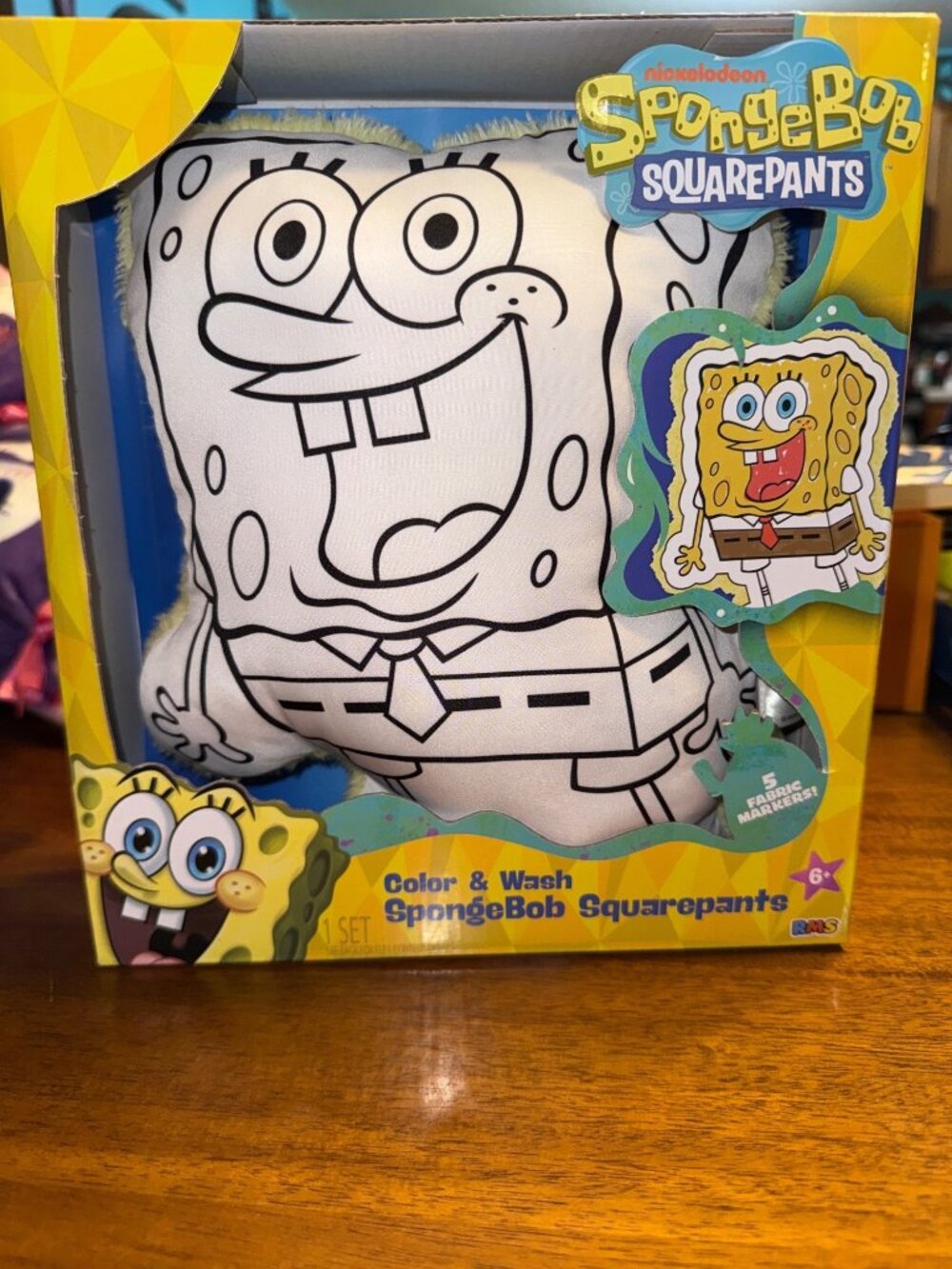 Color & Wash SpongeBob SquarePants Pillow Set With 5 Fabric Markers For Kids Age